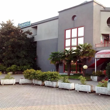 Niki Hotel Tribiano
