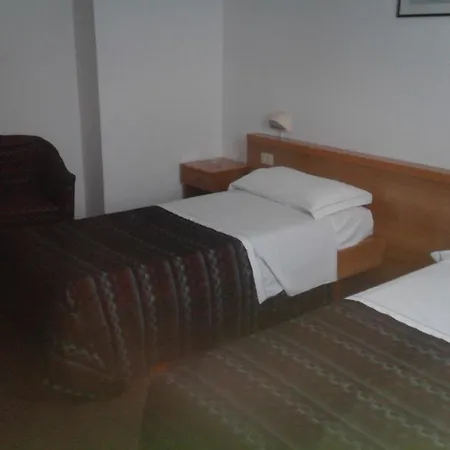 Hotell Niki Tribiano